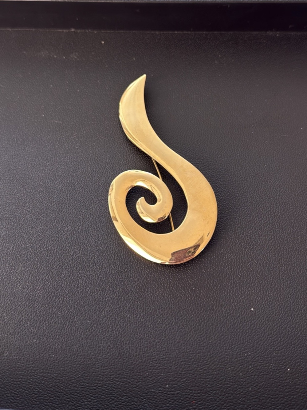 Elegant Gold Swirl Brooch - Gold Tone Women's Jewelry